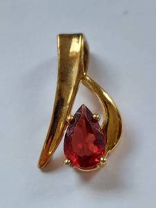 lot 103 image: Sterling Silver Pink Tourmaline Pendant