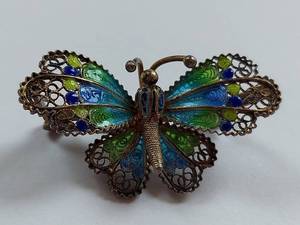 lot 108 image: Vintage 800 Silver Enamel Butterfly Brooch