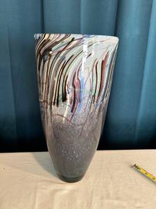 lot 20 image: Tall Decorative Glass Vase with Swirling Multicolor Design