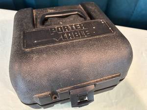 lot 52 image: Porter-Cable Model 690LR Heavy Duty Router with Carrying Case
