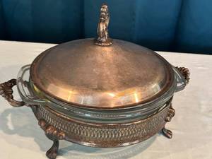 lot 54 image: Vintage Silver-Plated Casserole Dish with Glass Insert
