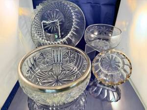 lot 92 image: Elegant Crystal Bowl Set of 4 with Metal Accents