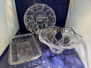 lot 126 image: Set of 3 Cut Glass Serving Bowls
