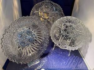 lot 127 image: Collection of 3 Vintage Cut Glass Bowls