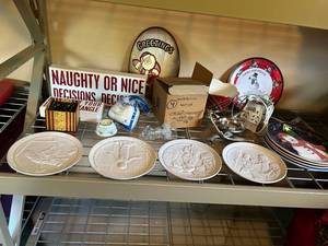 lot 190 image: Collection of Christmas Themed Decor and Tableware