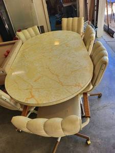 lot 7 image: Vintage Dining Table Set with 6 Swivel Chairs