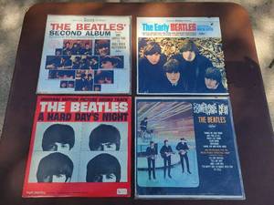 lot 72 image: Collection of 4 Beatles Vinyl Albums