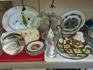lot 87 image: Collection of Holiday Themed Platters and Plates featuring Snowman and Christmas Designs