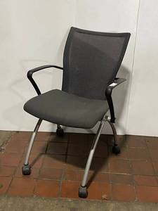lot 40E image: Ergonomic Office Chair with Mesh Back and Wheels