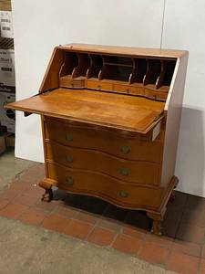 lot 50E image: Vintage Secretary Desk with Drop-front Design Classic Furniture - Loose top