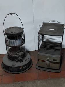 lot 76E image: Vintage Heat Mate Model 800 & Toyostove KRA 105 Heaters