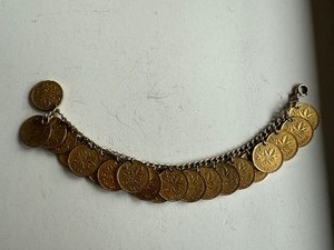 lot 21J image: Canadian Penny Coin Bracelet with King George VI 1940s Coins, 75g