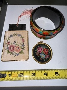 lot 33J image: Set of 3 Vintage Floral Accessories Featuring Hand-Painted Bangle and Needlepoint Mirror Compacts