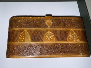lot 39J image: Vintage Embossed Leather Wallet with Mirror and Pockets