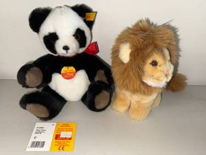 lot 23N image: Steiff Plush Toys Panda and Lion Set