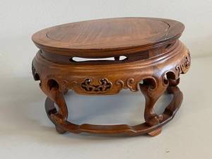 lot 29N image: Antique Style Carved Wooden Display Stand Decor