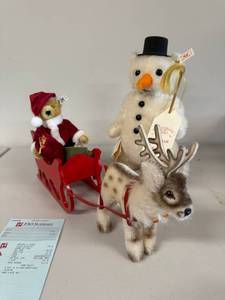 lot 34N image: Steiff Christmas Plush Set Santa, Snowman, Reindeer