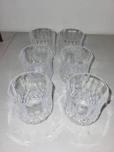 lot 34 image: Set of 6 Clear Patterned Glass Tumblers