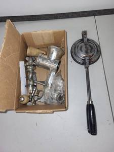 lot 53 image: Vintage Toas-Tite Sandwich Maker and Cast Iron Manual Meat Grinder Set