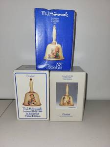 lot 66 image: Set of 3 Goebel M.J. Hummel Annual Porcelain Bells with Boxes