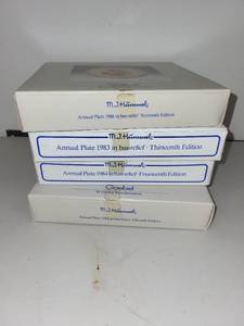 lot 67 image: Set of 4 M.J. Hummel Goebel Annual Plates 1983-1986 with Boxes