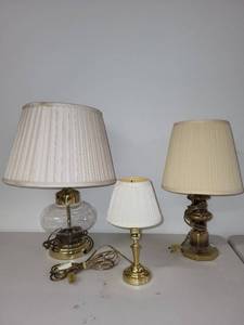 lot 100 image: Set of 3 Table Lamps with Pleated Shades - Mixed Brass and Glass Bases