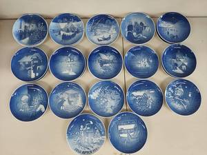 lot 111 image: Bing & Grondahl Christmas Plates Collection 1969-1985