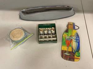 lot 127 image: Diverse Vintage Kitchen Decor Set with Chrome Mirror & Spreader Set