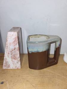 lot 15L image: Unique Tapered Marble Sculpture and Ceramic Mug Set