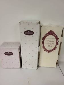 lot 1P image: Set of 3 Elsie Massey and Ashton-Drake Victorian Collectible Dolls