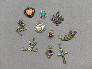 lot 3B image: Assorted Vintage-Style Sterling Silver Charms Lot