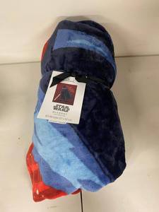 lot 26B image: Star Wars Hallmark Darth Vader Blanket
