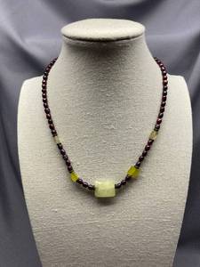 lot 35B image: Vintage Sterling Silver Stone Necklace