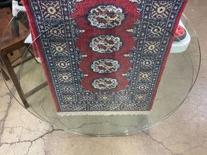 lot 19 image: Round Glass Table Top with Beveled Edges 40 inches wide