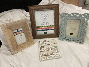 lot 34 image: Set of 3 Decorative Picture Frames and Inspirational Wall Art