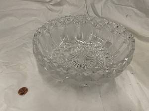 lot 48 image: Elegant Cut Glass Serving Bowl