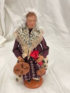 lot 79 image: Vintage Provenal Santon Figurine by E. Escoffier