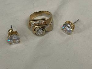 lot 93 image: Elegant Gold Ring and Cubic Zirconia Stud Earrings Set