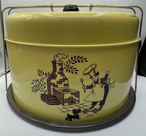lot 10 image: Vintage Metal Yellow Tin Cake Carrier