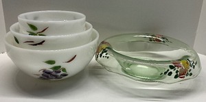 lot 72 image: Vintage 5 piece Fire King Anchor Hocking Nesting Bowls Gay Fad Milk Glass and  Possibly Vaseline Glass Candle Bowl