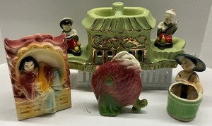lot 76 image: Lot of 4 Vintage Asian Inspired Oriental Style Pottery