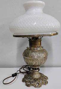 lot 152 image: Antique Juno Lamp with White Hobnail Glass Milkshade