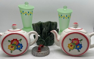 lot 99 image: Vintage Art Deco Depression Glass Jars with Lids and Vintage Tea Pots