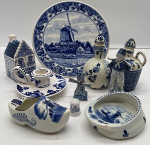 lot 194 image: Delft Holland and P. Hope Collectibles Blue Holland Dishes and Collectibles