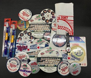 lot 185 image: Minnesota Twins and Vikings Pins and More Large LOT