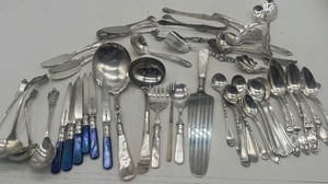 lot 119 image: Vintage Mother of Pearl Utensils and Blue MOP Sheffield Knives Some Sterling