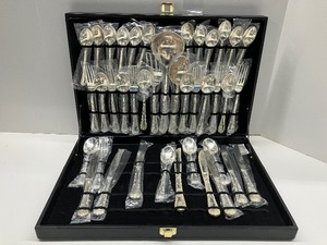 lot 140 image: Vintage Flatware with Case Rodger and Sons Silverplate
