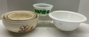 lot 145 image: Set of three Homer Laughlin Bowls