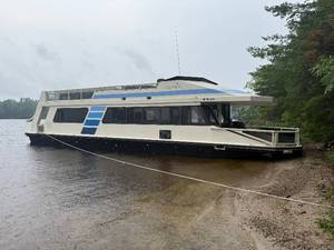 57' Sequencer Houseboat August 7th-11th, 2025 (4 Nights)