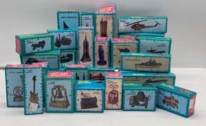 lot 32 image: Twenty-Seven Piece LOT -Vintage Die Cast Miniature Pencil Sharpeners Lot